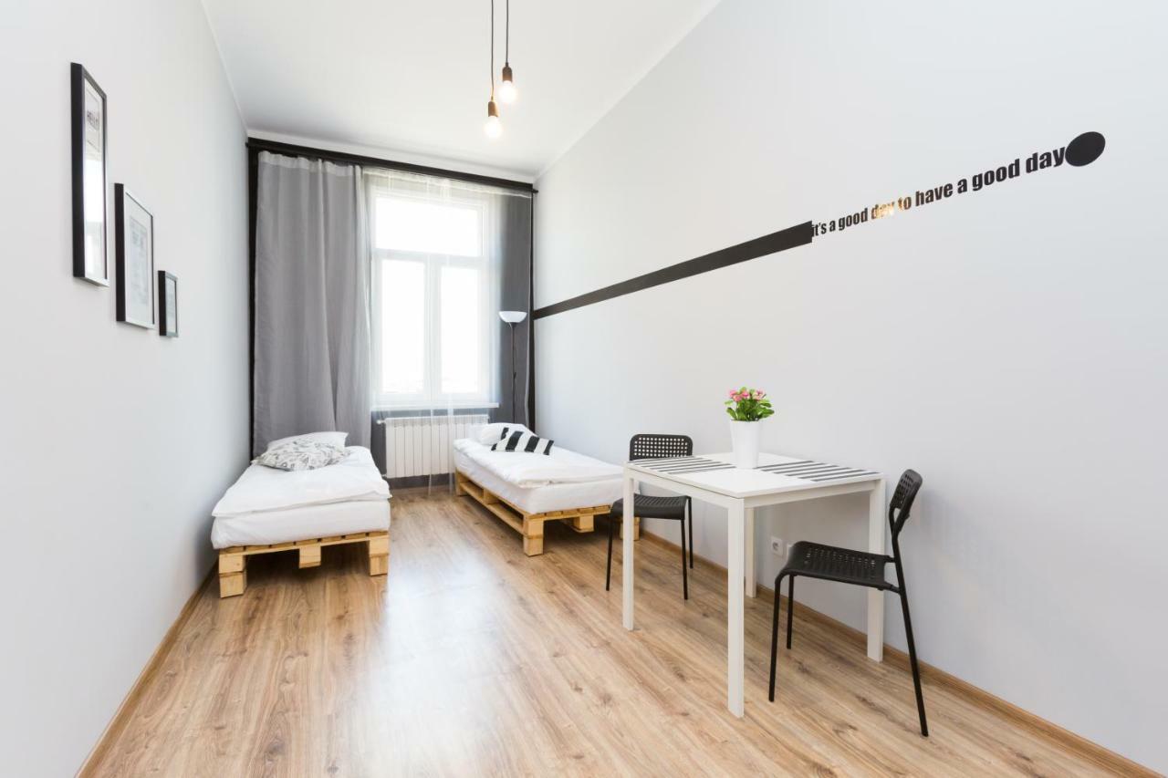 Dot Hostel - Pokoje I Noclegi W Centrum Bielsko-Biała Exterior foto