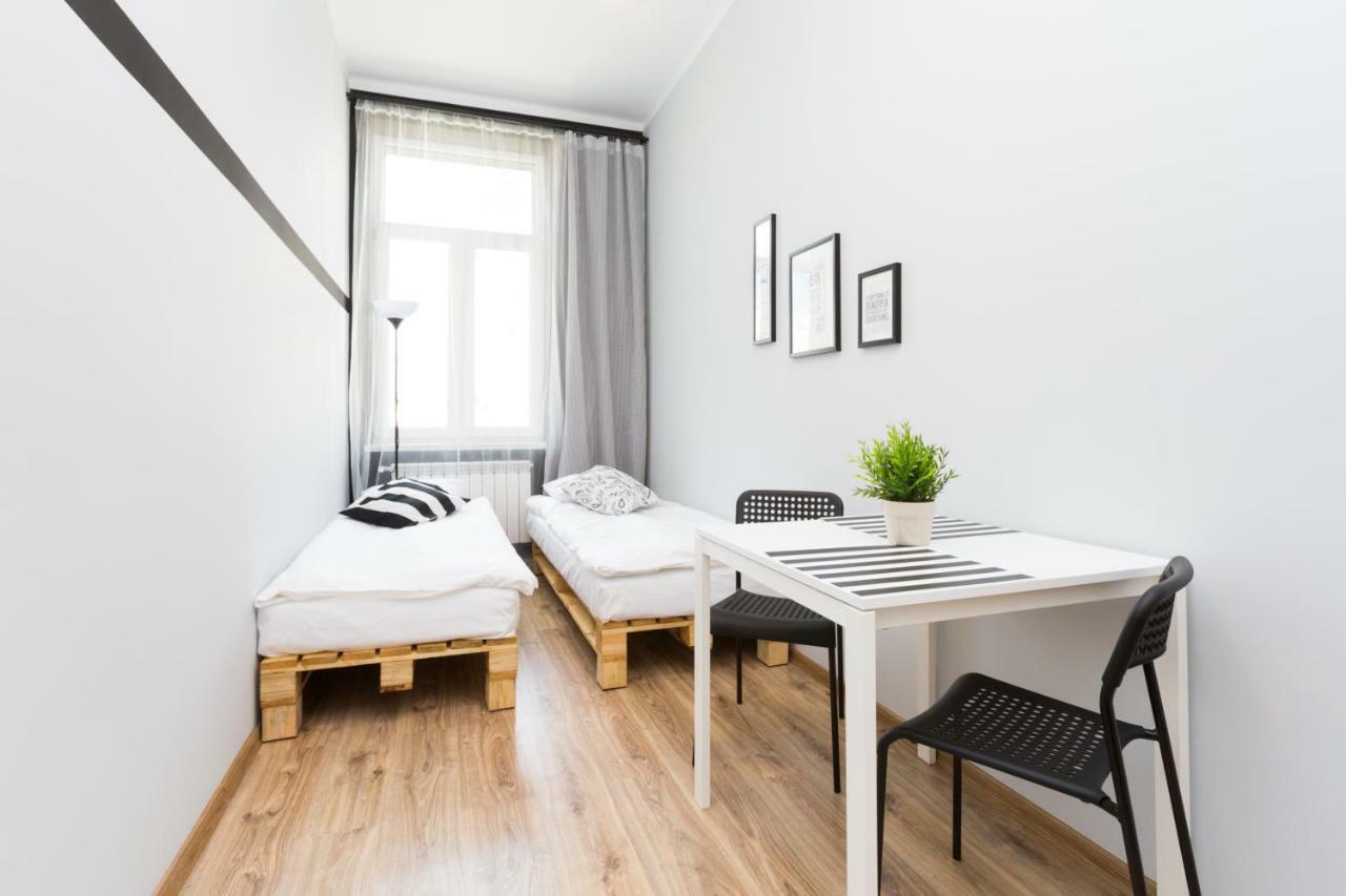 Dot Hostel - Pokoje I Noclegi W Centrum Bielsko-Biała Exterior foto